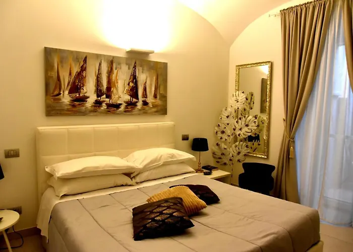 Conte Max Rooms